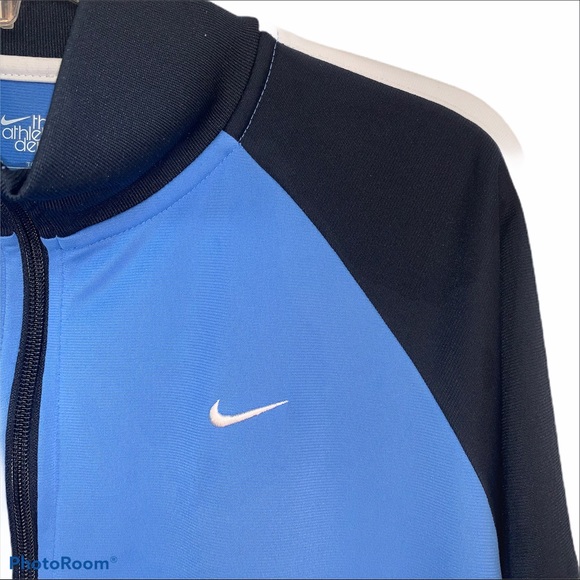 Nike full zip light weight jacket - Picture 4 of 11